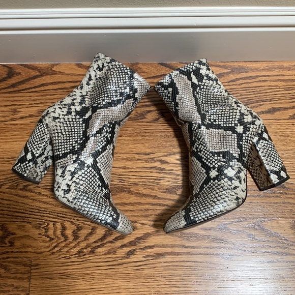 Aldo snakeskin booties - Picture 3 of 10